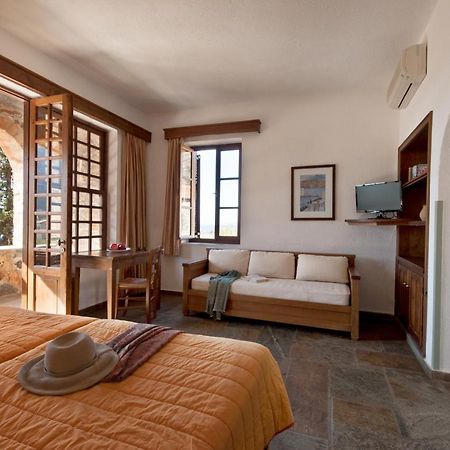 Kalamitsi Hotel Kardhamili Buitenkant foto